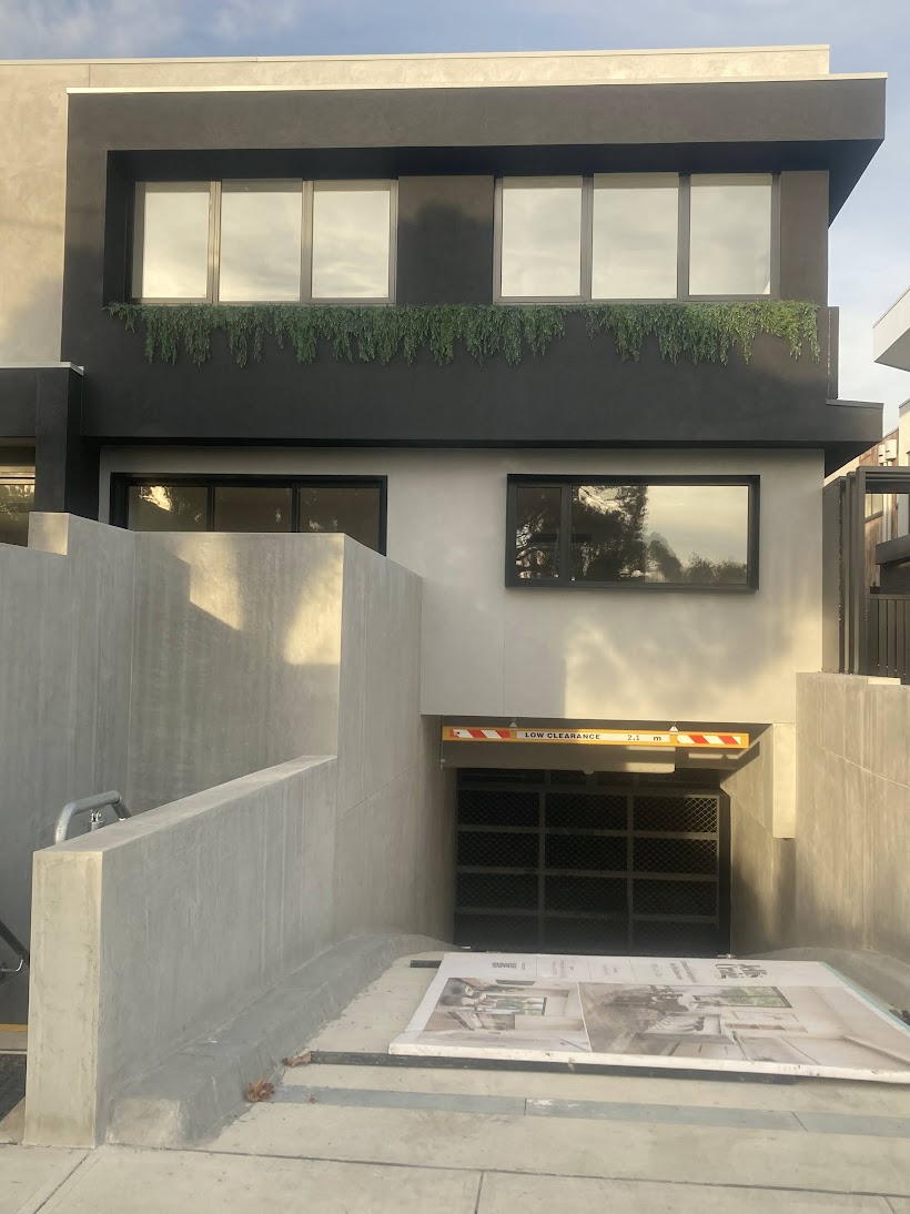 Melbourne home with professionally cleaned windows